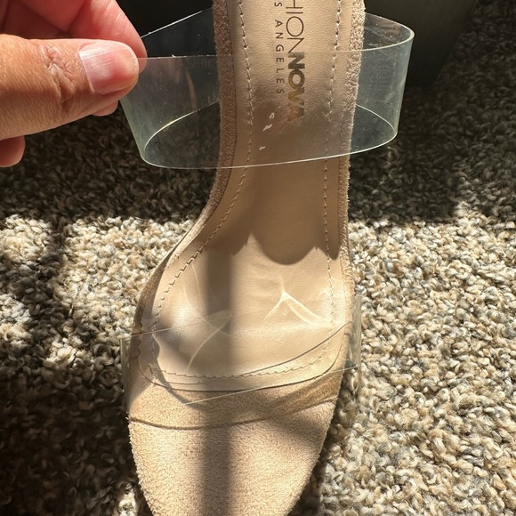 Clear and Nude heels - Picture 3 of 7